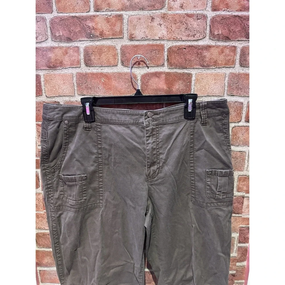 Venezia Cargo Shorts‎ Womens Size 18 Brown Cotton Blend Multiple Pockets Button